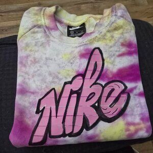 Pocket crew neck sweatshirt